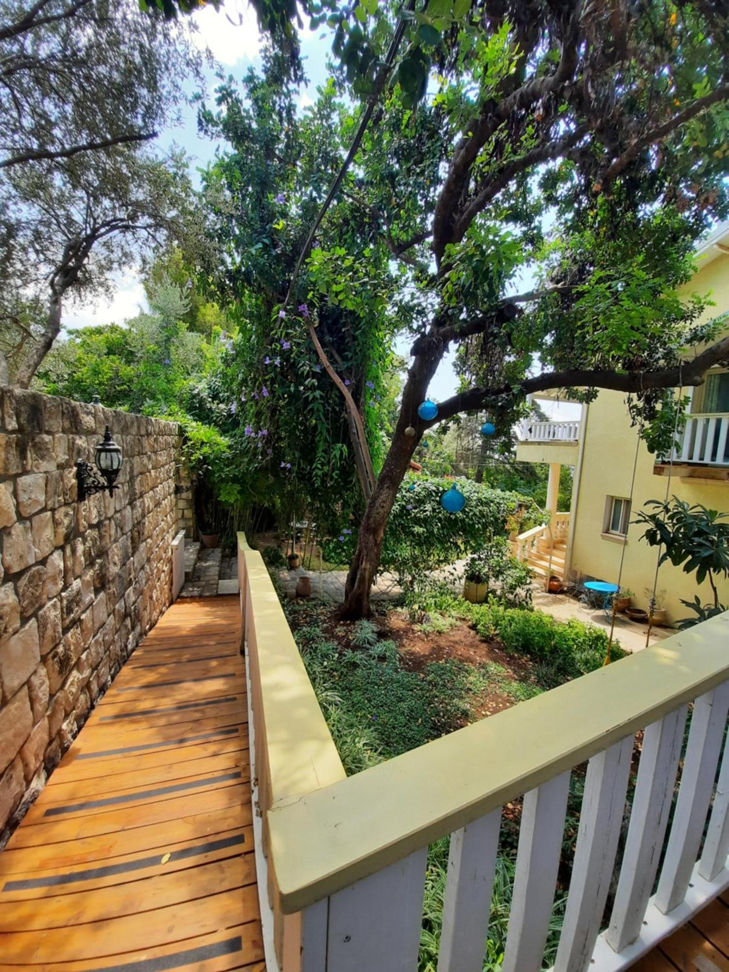 Ha'Seuda Ha'Achrona Suites Amirim Exterior foto